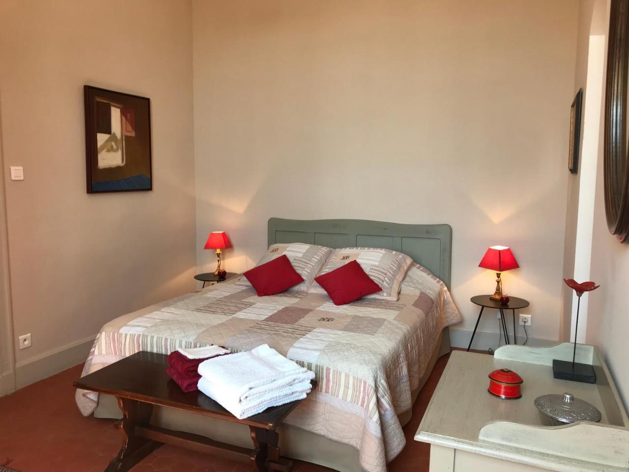 Couleurs De Camargue Bed & Breakfast Beauvoisin  ภายนอก รูปภาพ